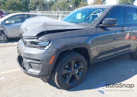 2025 Jeep Grand Cherokee Altitude X 4X4 z USA, uszkodzony, nr VIN 1C4RJHAG2SC302857